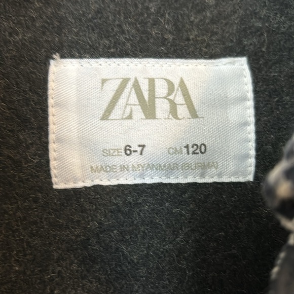 Fall Boys Zara exc used condition coat. size 6-7 Tweed white/black - Picture 2 of 4